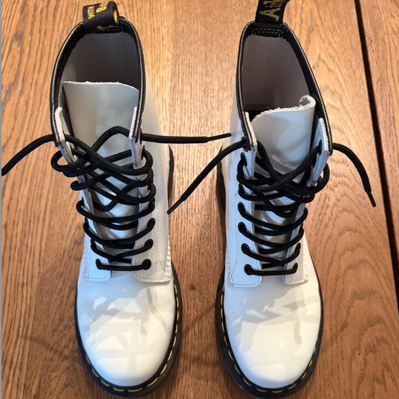 Dr. Martens 1460 Smooth Leather Lace Up Boots - Picture 3 of 6